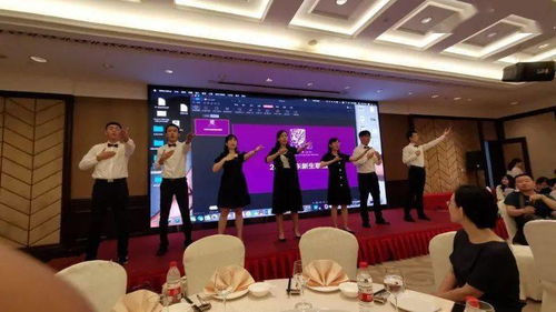 山東新生家長(zhǎng)聯(lián)誼會(huì) 保持熱愛(ài) 奔赴 深 海